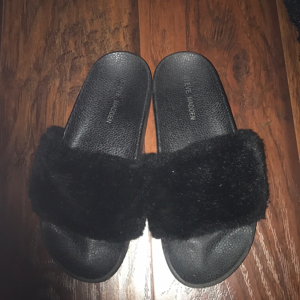 Steve Madden slides